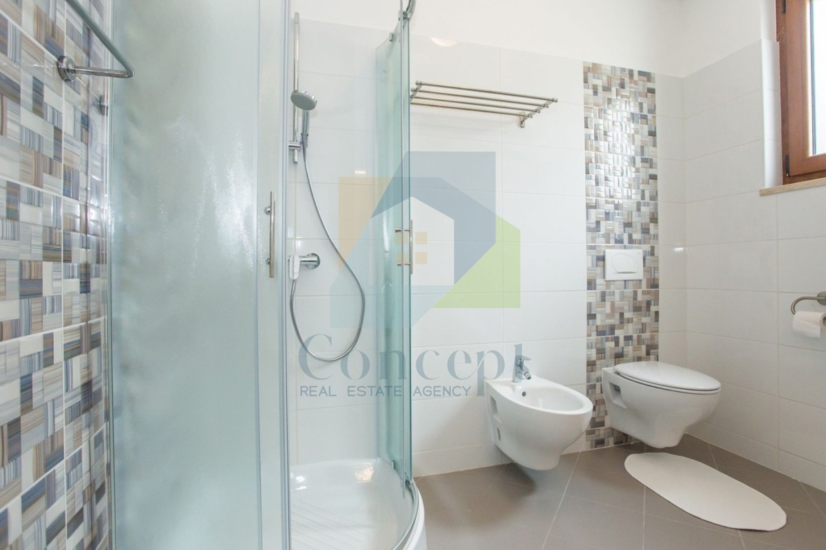 Poreč, dintorni, Casa con piscina e vista mare, 10 km dal mare