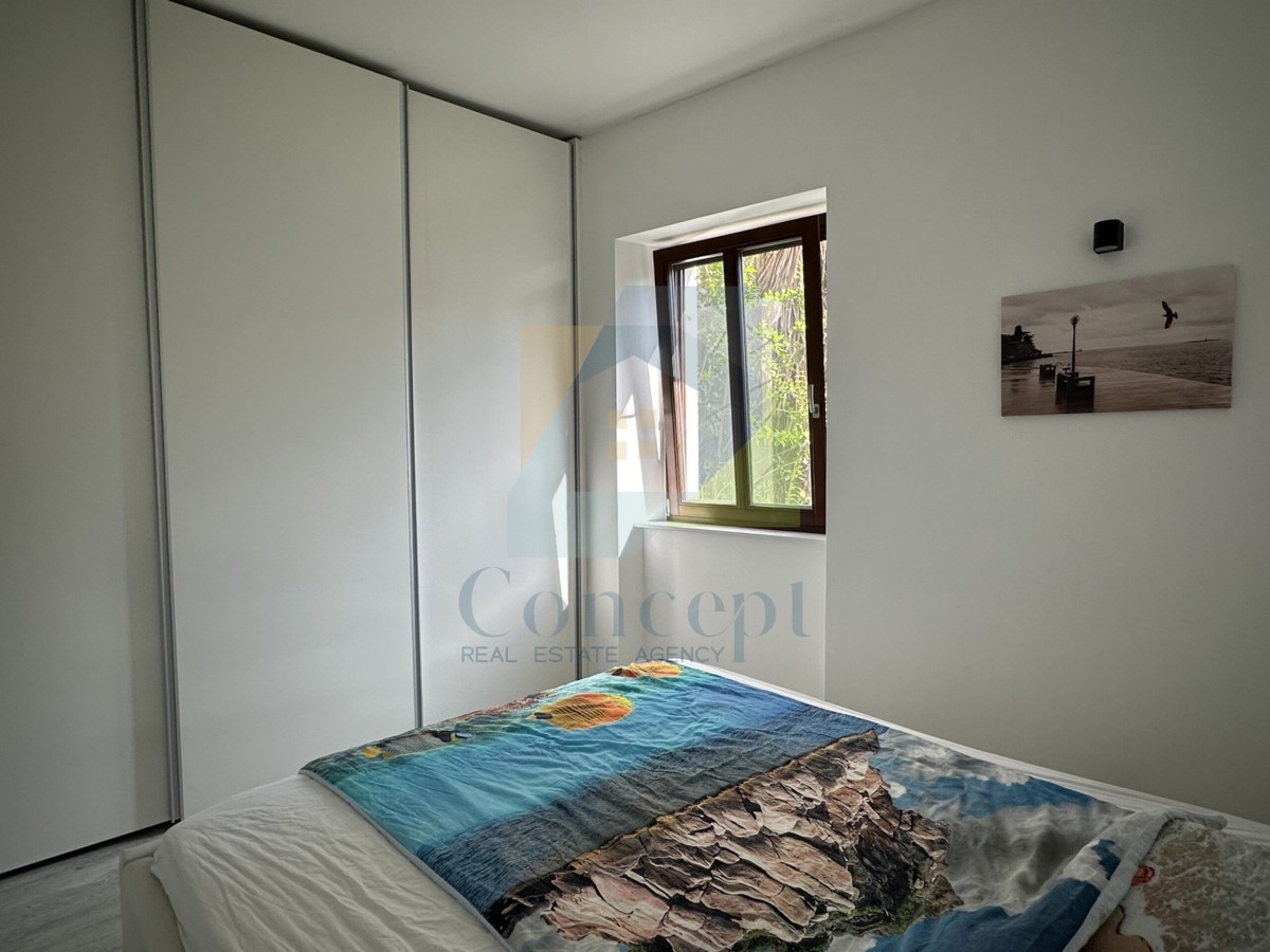 Poreč, centro, Casa di lusso con tre unità abitative nel centro storico, a 40 m dal mare