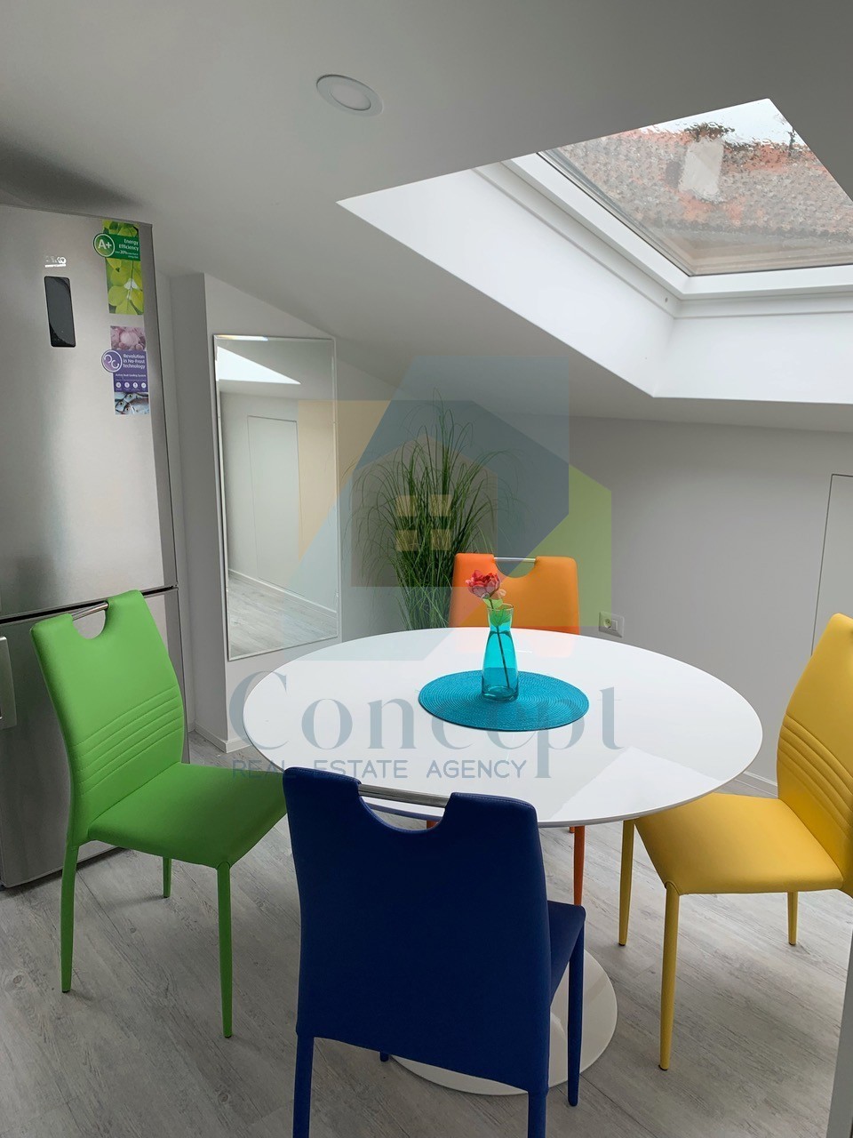 Poreč, centro, appartamento di lusso al 2° piano nel nucleo storico, a 40 m dal mare