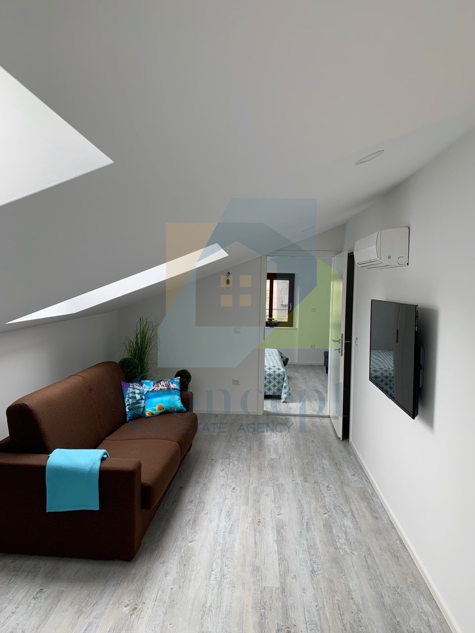 Poreč, centro, appartamento di lusso al 2° piano nel nucleo storico, a 40 m dal mare