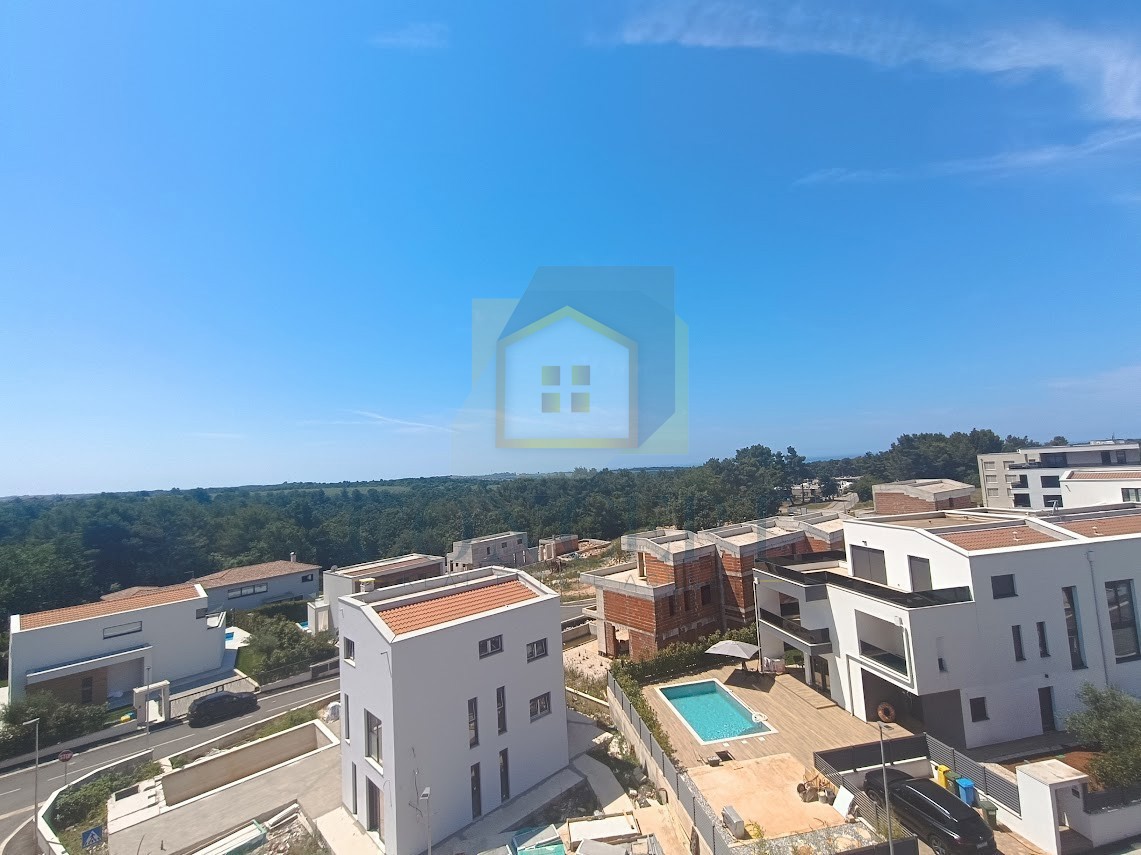 Poreč, dintorni, Appartamento di lusso con terrazza panoramica in nuova costruzione, 1300 m dal mare