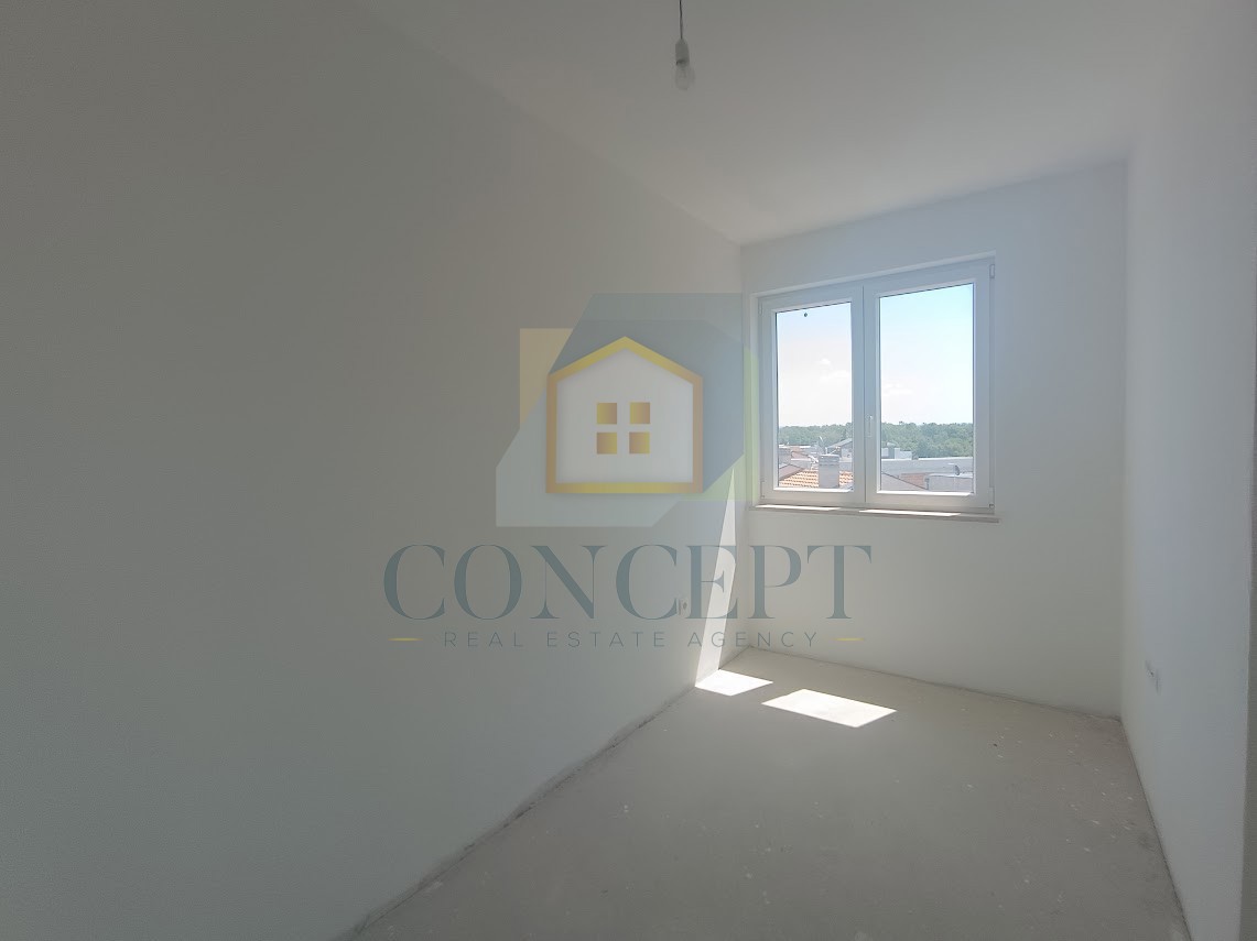 Poreč, dintorni, Appartamento di lusso con terrazza panoramica in nuova costruzione, 1300 m dal mare