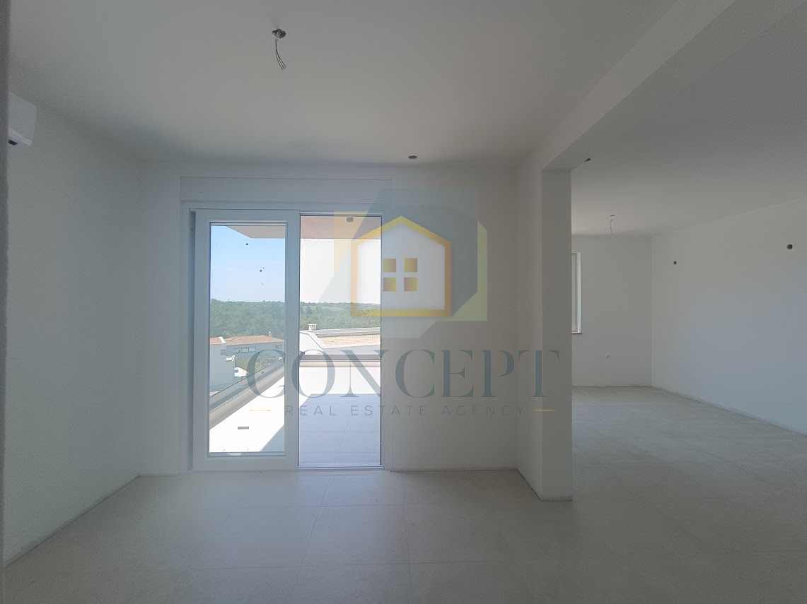 Poreč, dintorni, Appartamento di lusso con terrazza panoramica in nuova costruzione, 1300 m dal mare