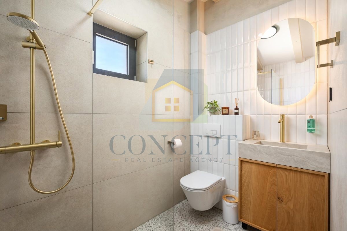 Poreč, Vižinada, Casa in pietra ristrutturata con piscina, 16 km dal mare