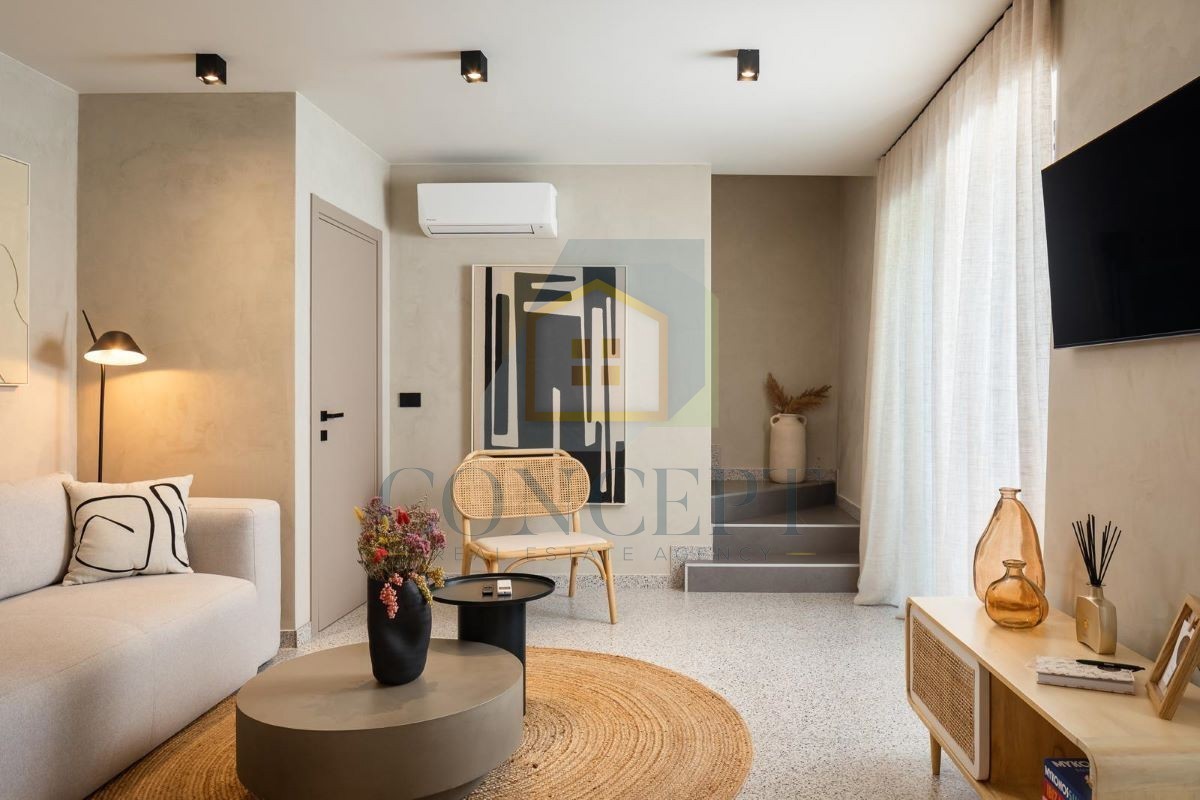 Poreč, Vižinada, Casa in pietra ristrutturata con piscina, 16 km dal mare