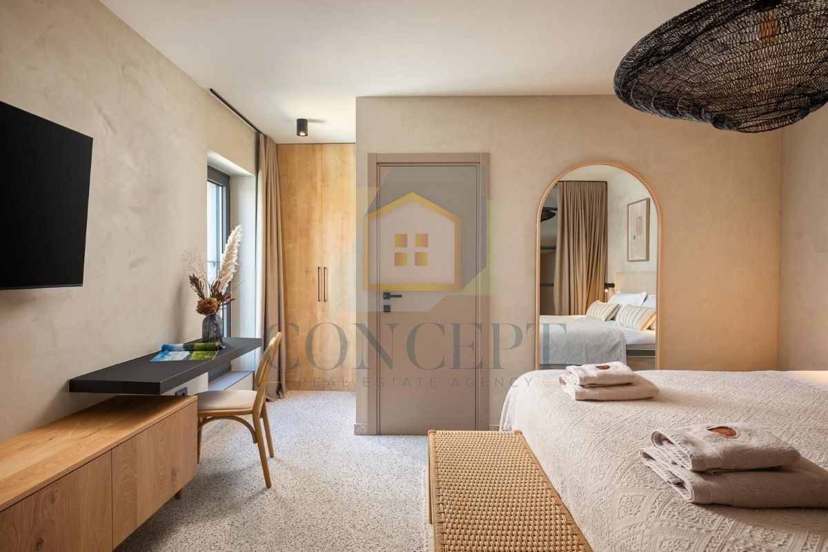 Poreč, Vižinada, Casa in pietra ristrutturata con piscina, 16 km dal mare