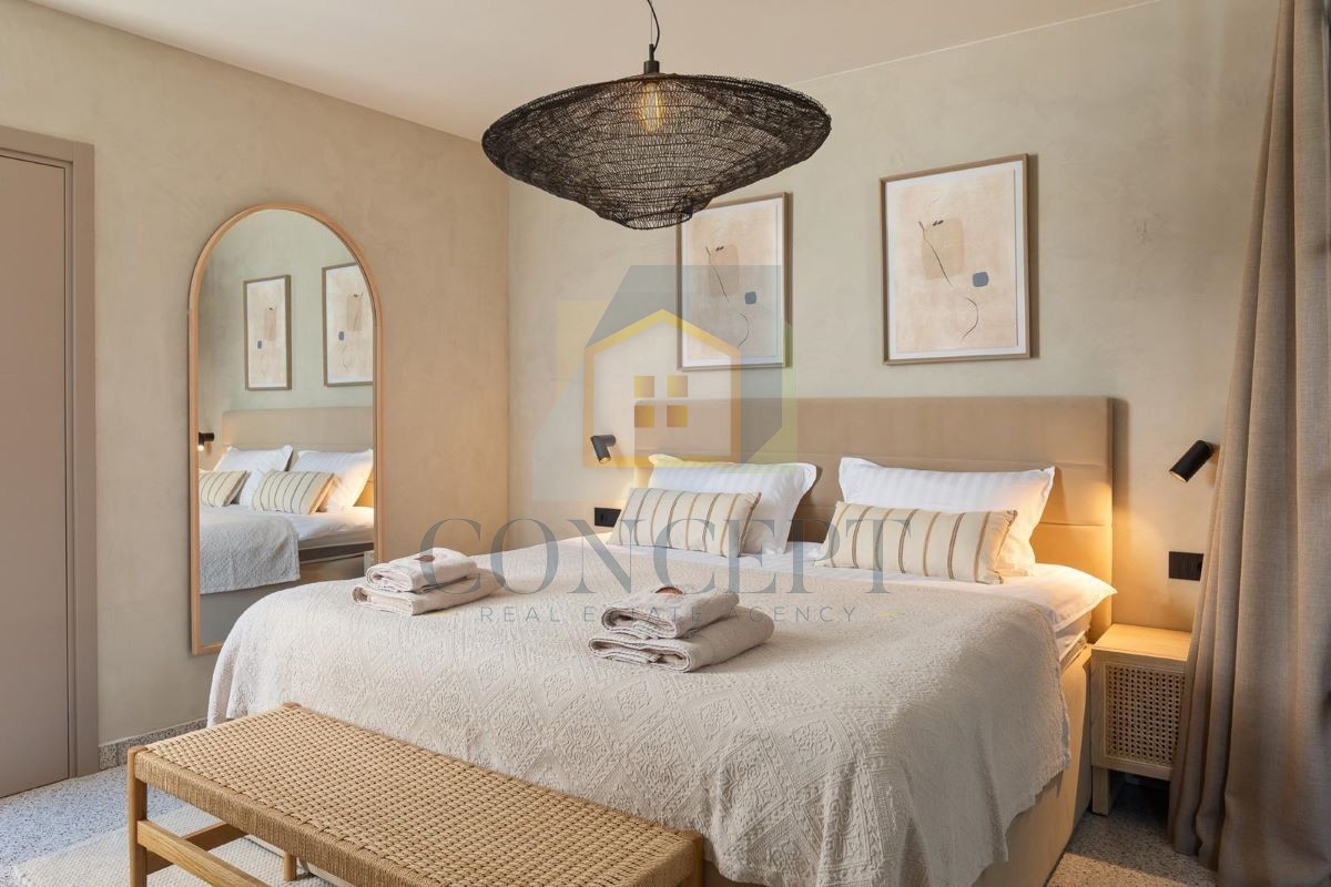 Poreč, Vižinada, Casa in pietra ristrutturata con piscina, 16 km dal mare