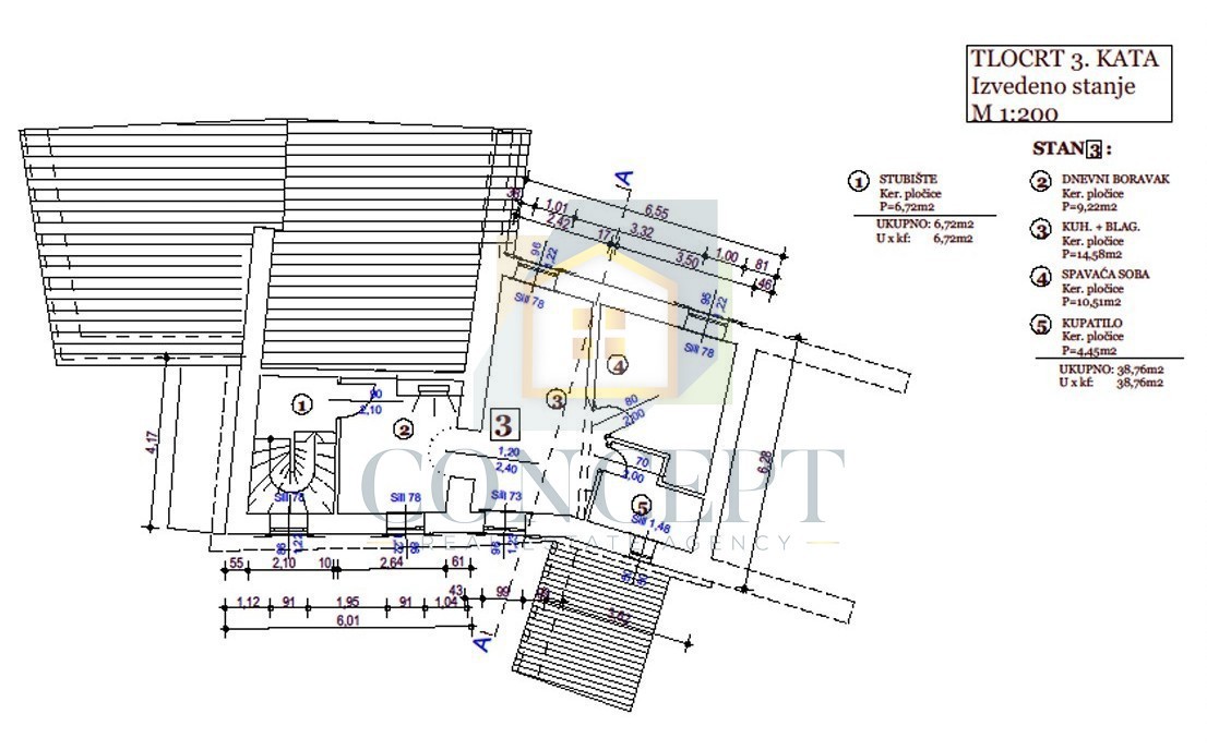 Istra, Oprtalj, Casa di pietra con 3 appartamenti e due spazi commerciali