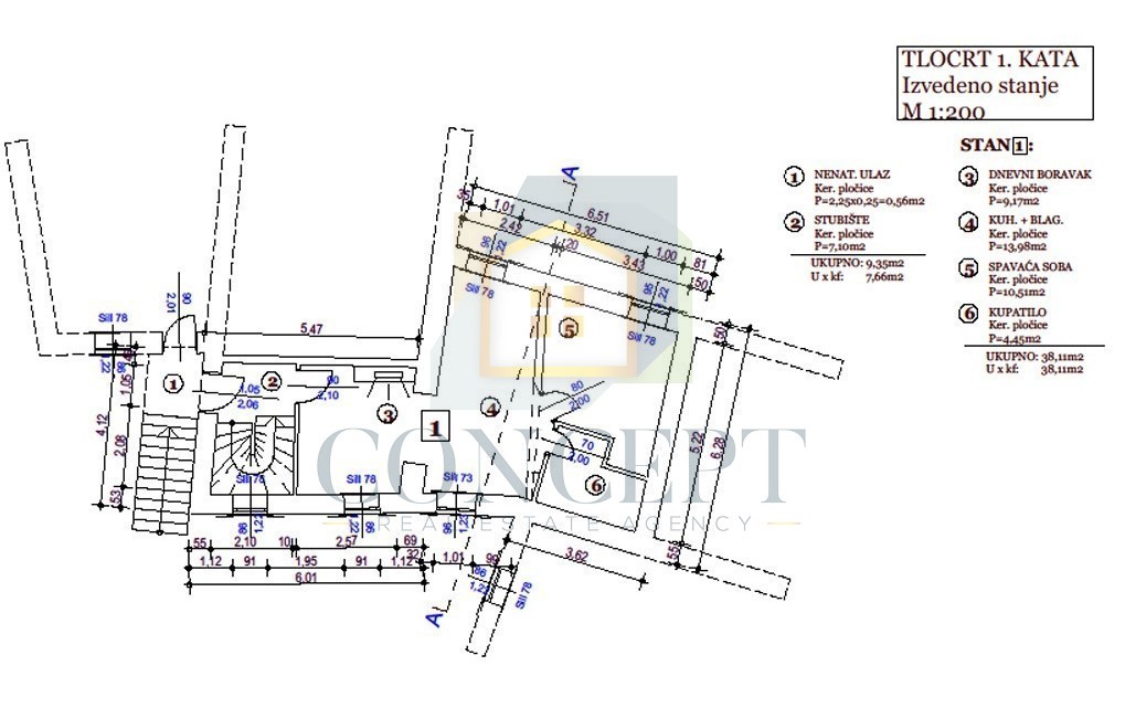 Istra, Oprtalj, Casa di pietra con 3 appartamenti e due spazi commerciali