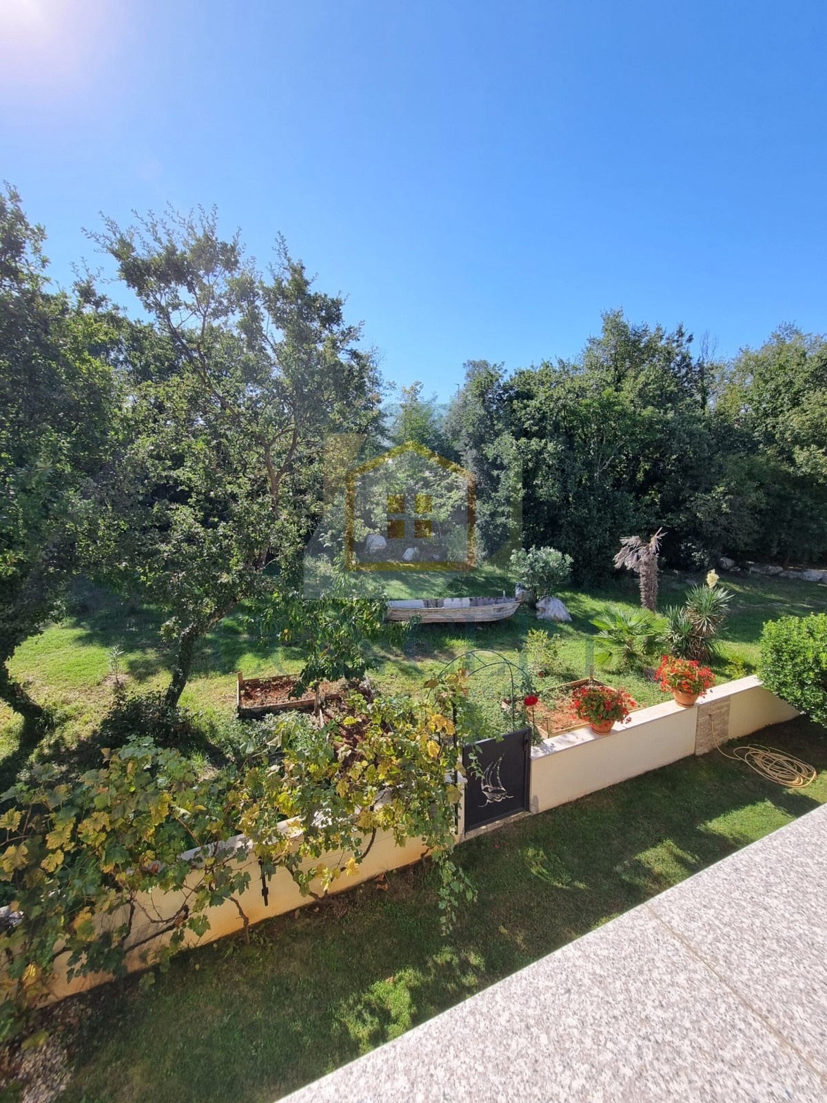 Poreč, centro espanso, Casa bifamiliare con due appartamenti e giardino, 1 km dal mare