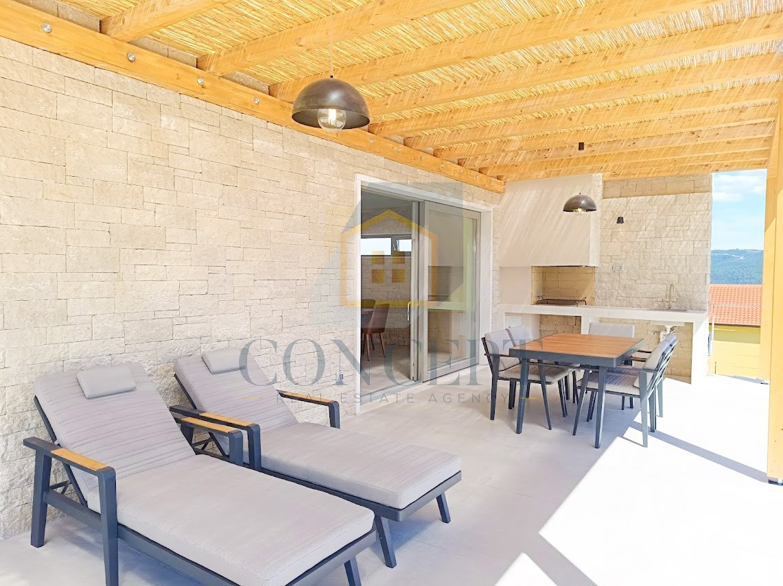 Motovun, dintorni, Splendida casa a piano terra con piscina e vista su Motovun