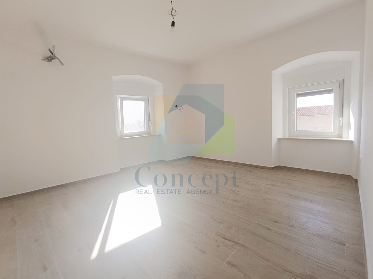 Poreč, dintorni, Doppia ristrutturata con tre camere da letto e vista mare