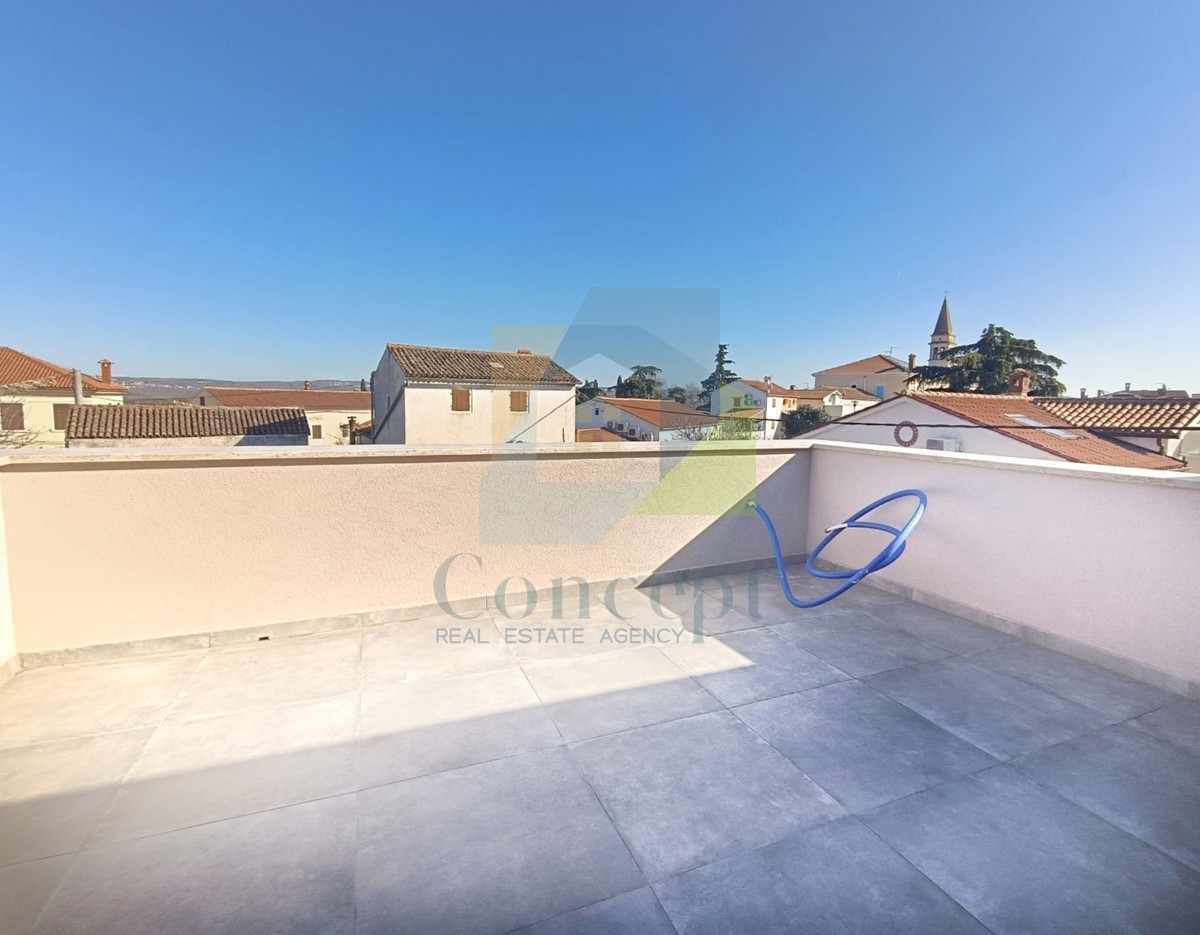 Poreč, dintorni, Doppia ristrutturata con tre camere da letto e vista mare