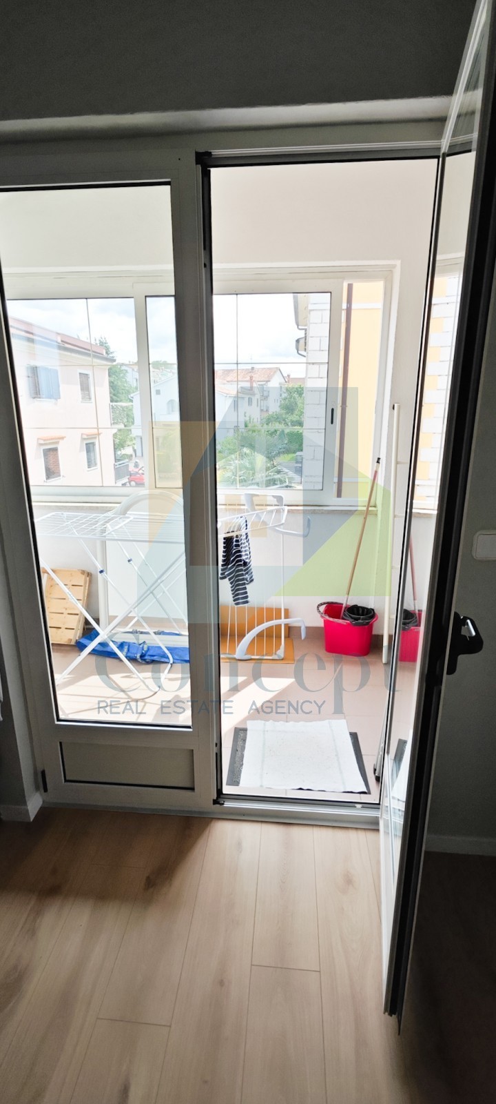 Poreč, centro espanso, appartamento spazioso su due piani, 500 m dal mare