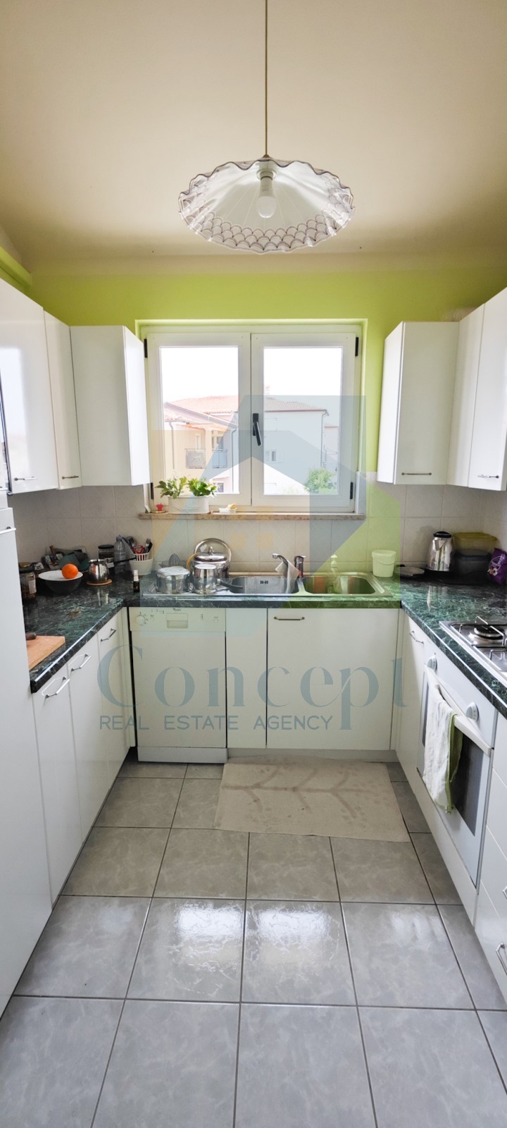 Poreč, centro espanso, appartamento spazioso su due piani, 500 m dal mare