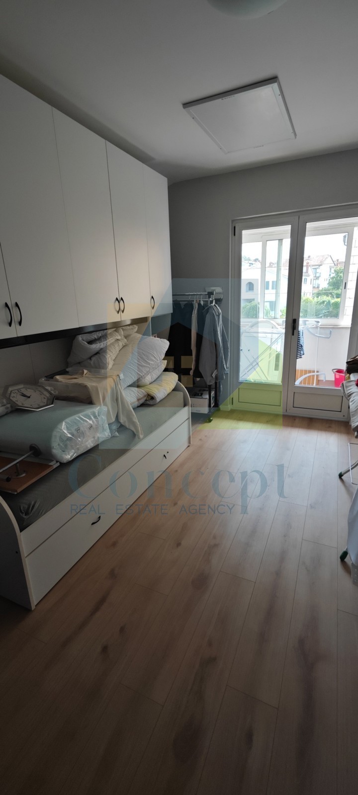 Poreč, centro espanso, appartamento spazioso su due piani, 500 m dal mare