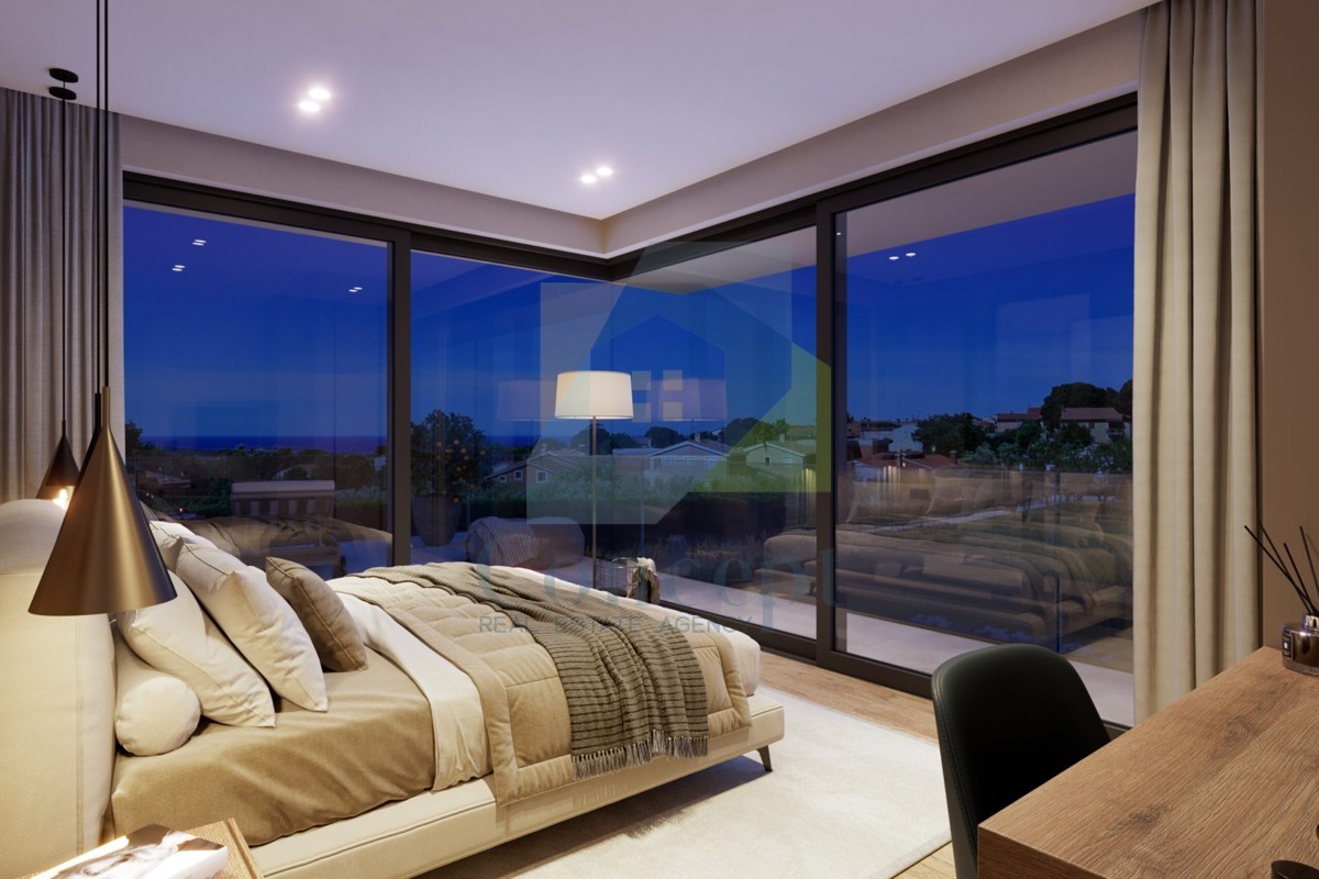 Poreč e dintorni, Lussuosa casa bifamiliare con vista mare, a 10 km dal mare