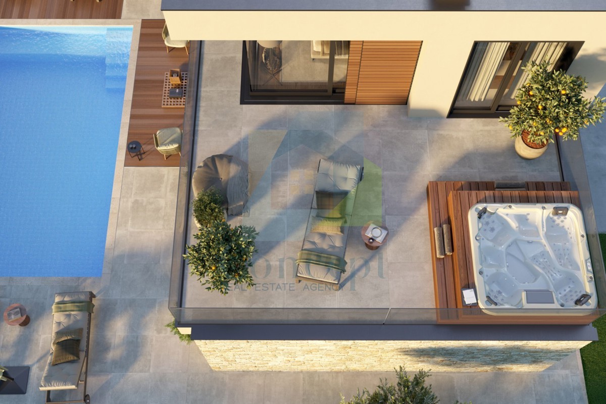 Poreč e dintorni, Lussuosa casa bifamiliare con vista mare, a 10 km dal mare