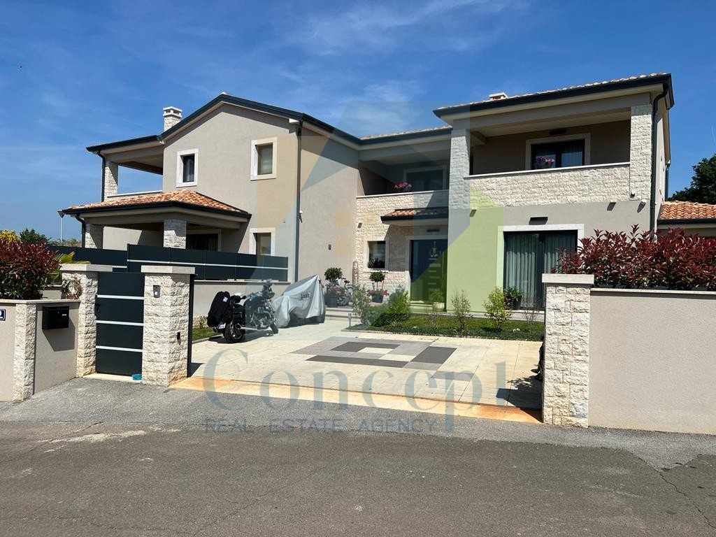 Poreč, dintorni, Bellissima casa a schiera, 4 km da Poreč