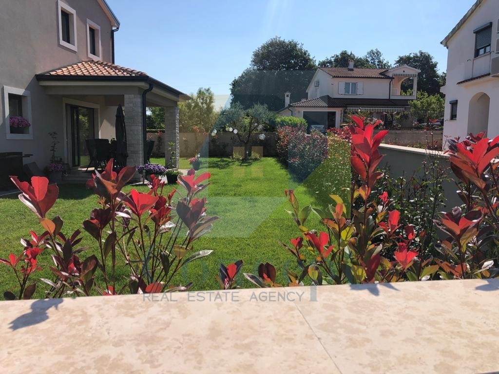 Poreč, dintorni, Bellissima casa a schiera, 4 km da Poreč