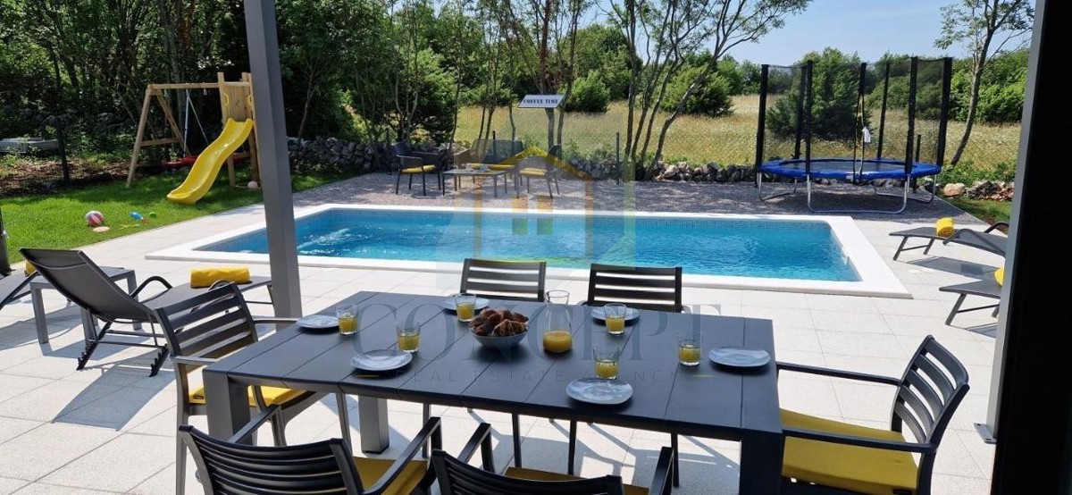 Labin, zona, Casa al piano terra con piscina e grande giardino, 3,5 km dal mare