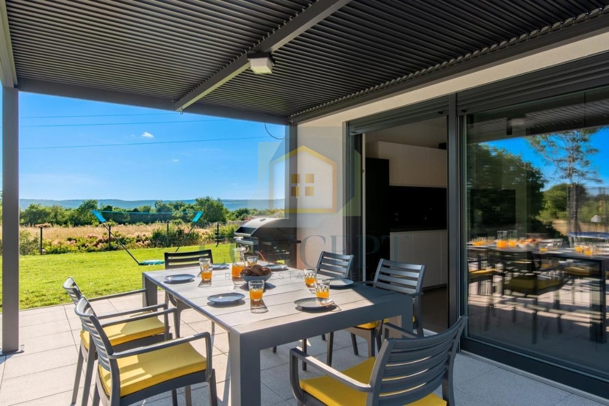 Labin, zona, Casa al piano terra con piscina e grande giardino, 3,5 km dal mare