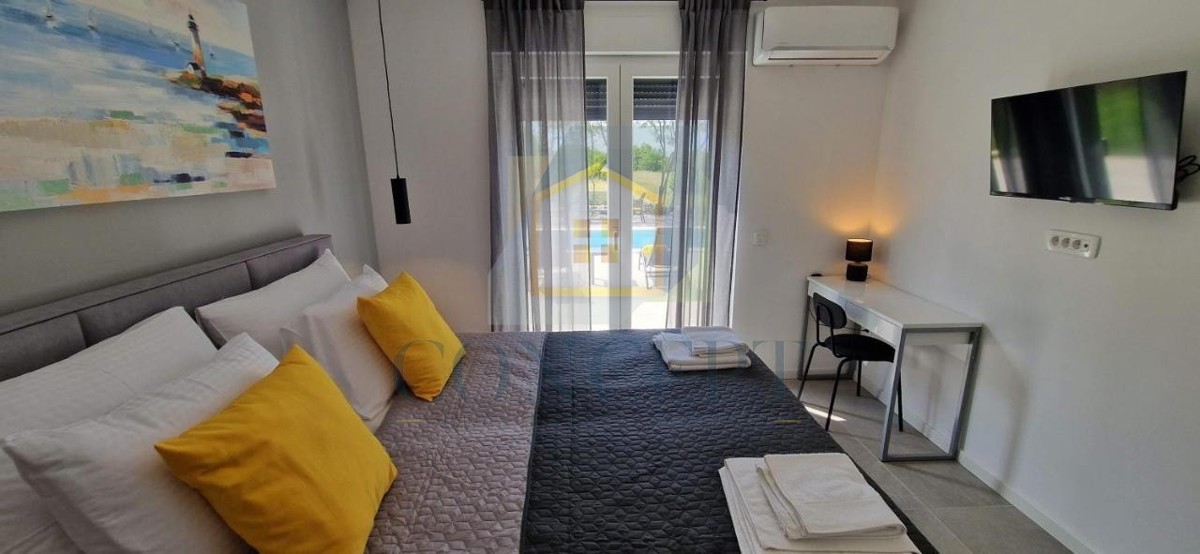 Labin, zona, Casa al piano terra con piscina e grande giardino, 3,5 km dal mare