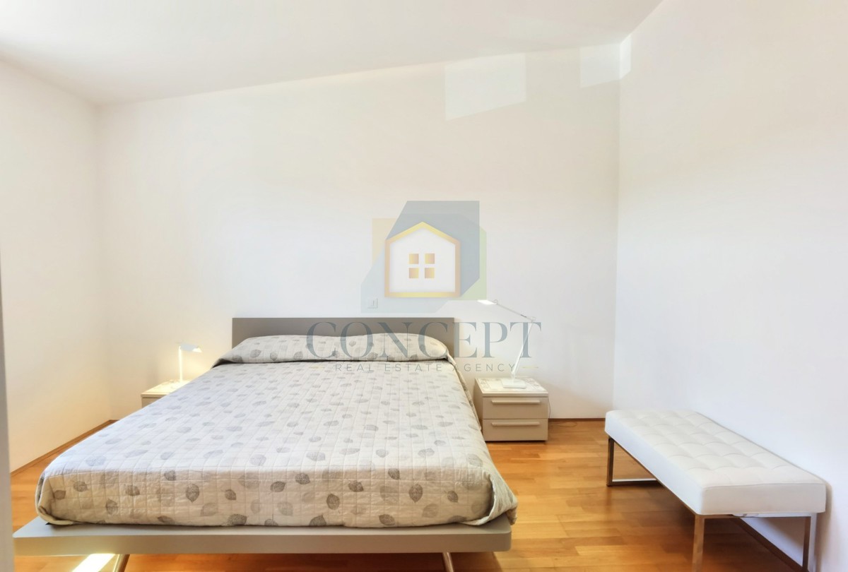 Poreč, zona circostante, Appartamento al secondo piano con vista mare, 1500 m dal mare