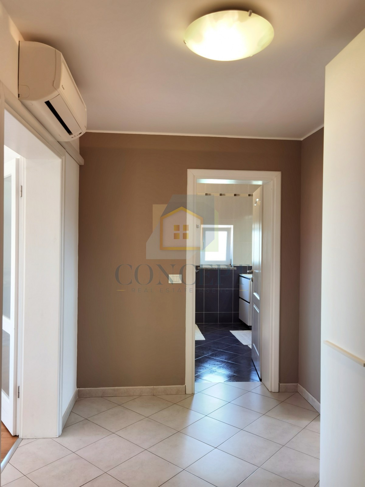 Poreč, zona circostante, Appartamento al secondo piano con vista mare, 1500 m dal mare