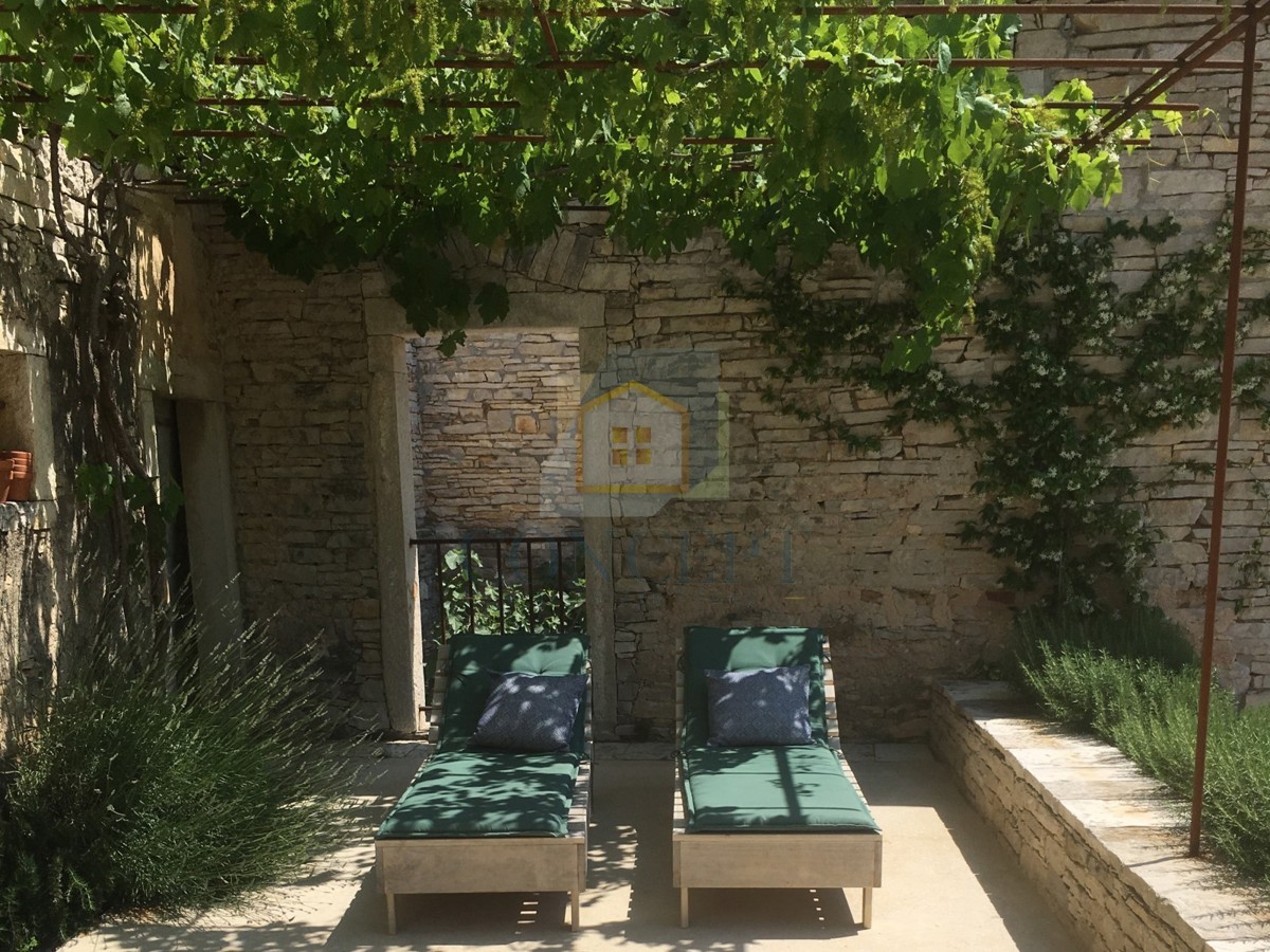 Buje, dintorni, Lussuosa proprietà veneziana in una posizione splendida