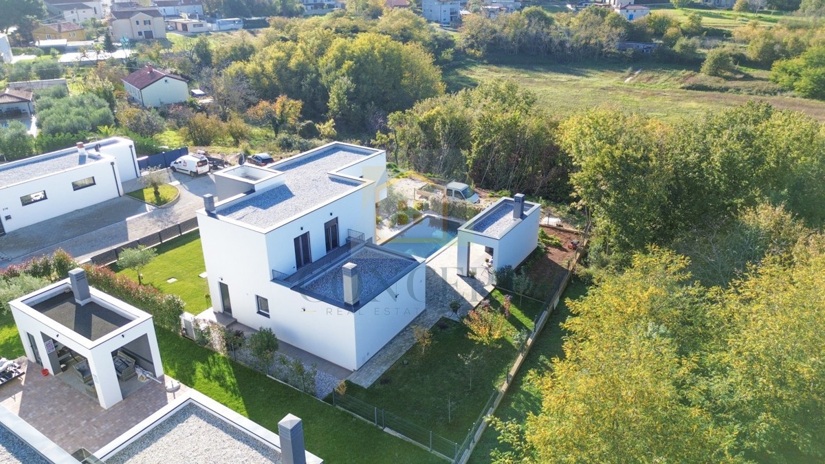 Poreč, dintorni, Moderna lussuosa villa con piscina, 12 km dal mare