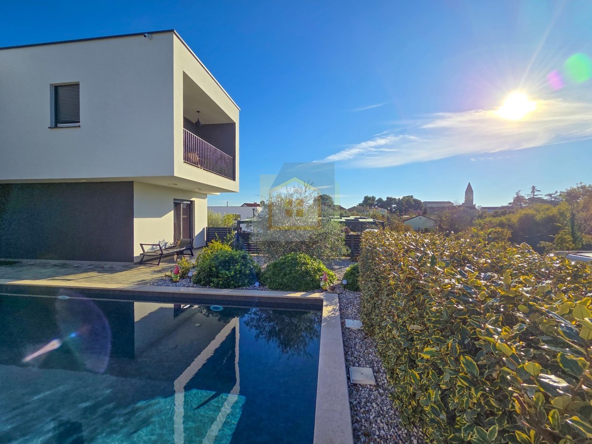 Poreč, dintorni, Moderna lussuosa villa con piscina, 12 km dal mare