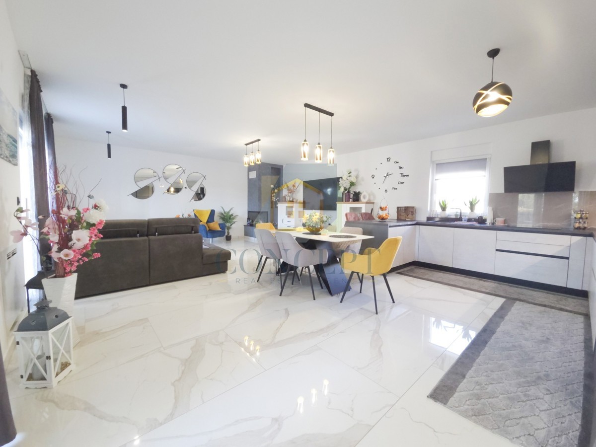 Poreč, dintorni, Moderna lussuosa villa con piscina, 12 km dal mare