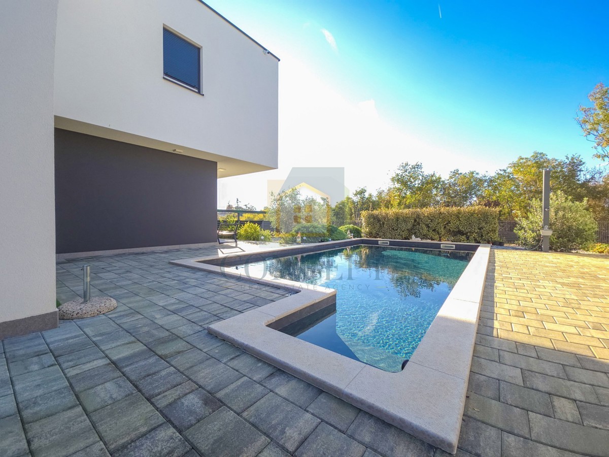 Poreč, dintorni, Moderna lussuosa villa con piscina, 12 km dal mare