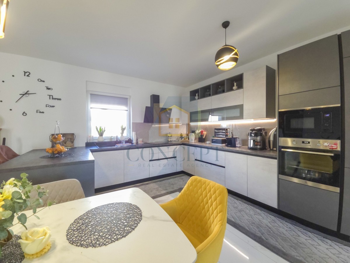 Poreč, dintorni, Moderna lussuosa villa con piscina, 12 km dal mare