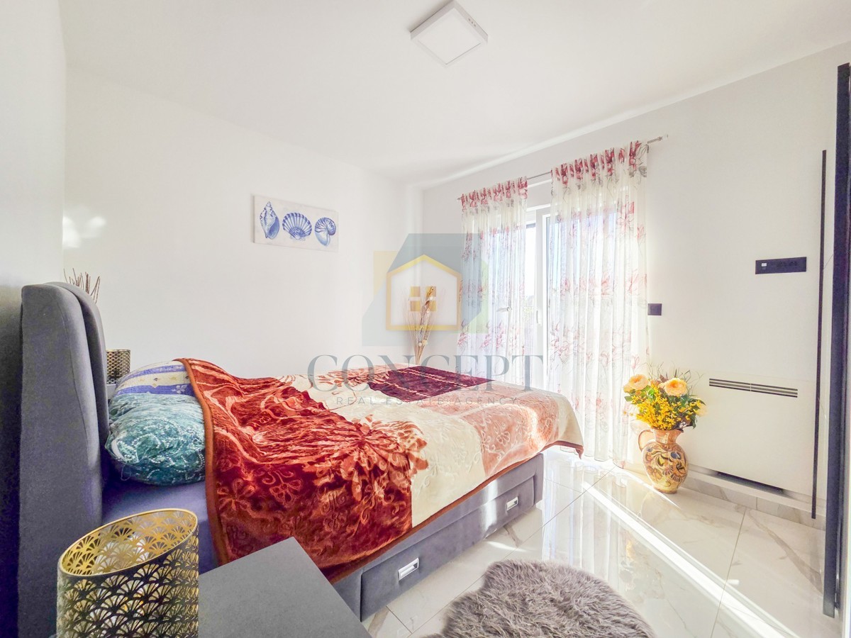 Poreč, dintorni, Moderna lussuosa villa con piscina, 12 km dal mare