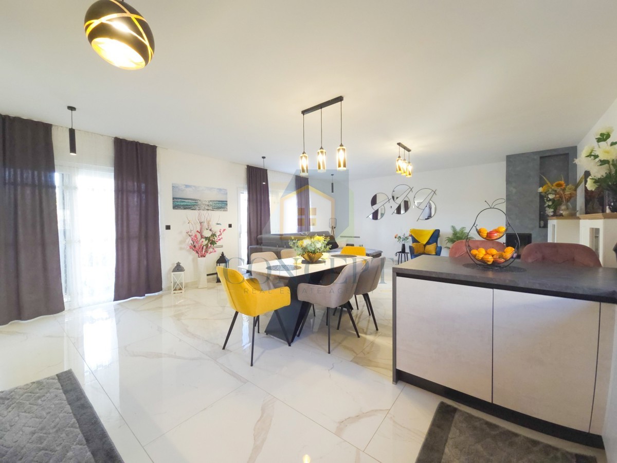 Poreč, dintorni, Moderna lussuosa villa con piscina, 12 km dal mare