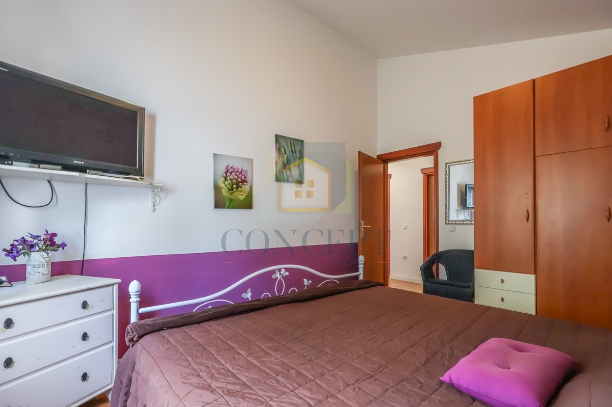 Poreč, dintorni, Prizemnica con vista mare e appartamento aggiuntivo, 10 km dal mare