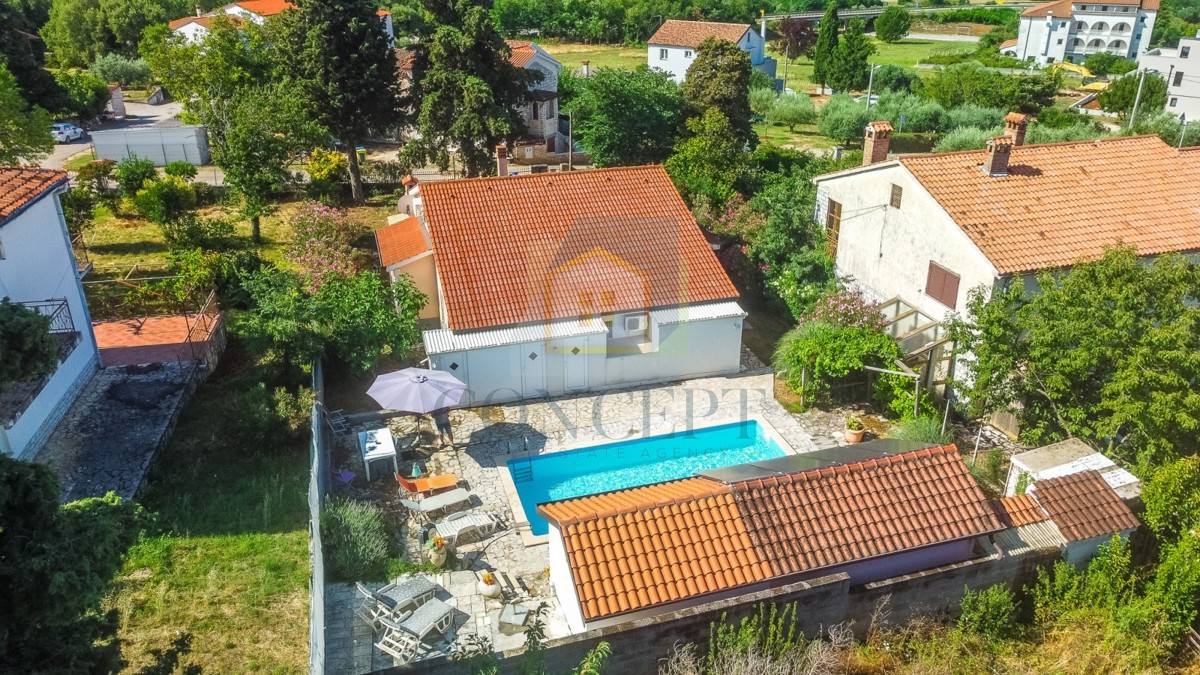 Poreč, dintorni, Prizemnica con vista mare e appartamento aggiuntivo, 10 km dal mare