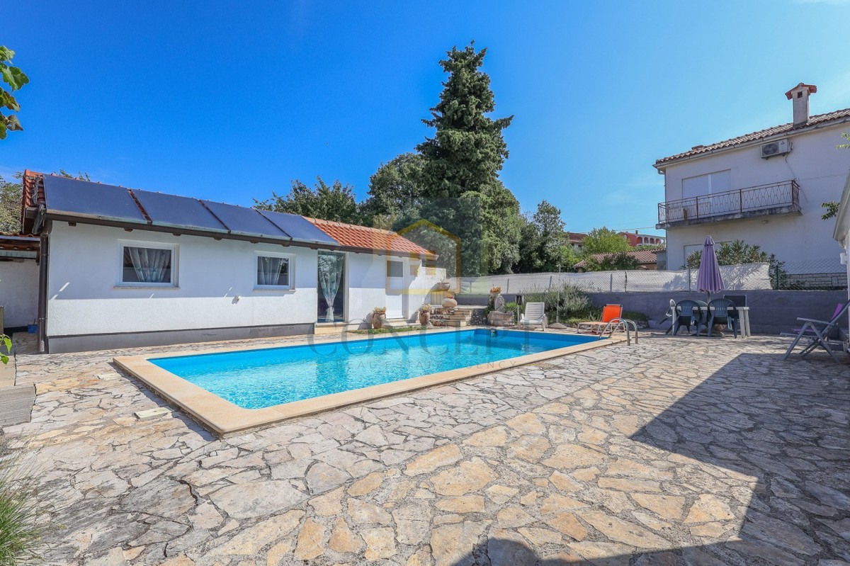 Poreč, dintorni, Prizemnica con vista mare e appartamento aggiuntivo, 10 km dal mare