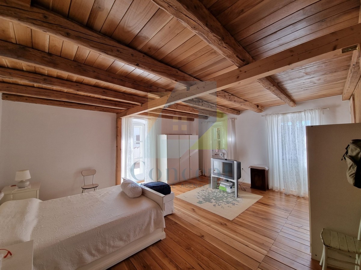 Poreč, Tar - ESCLUSIVA DELL'AGENZIA- Due case in pietra a 3 km dal mare