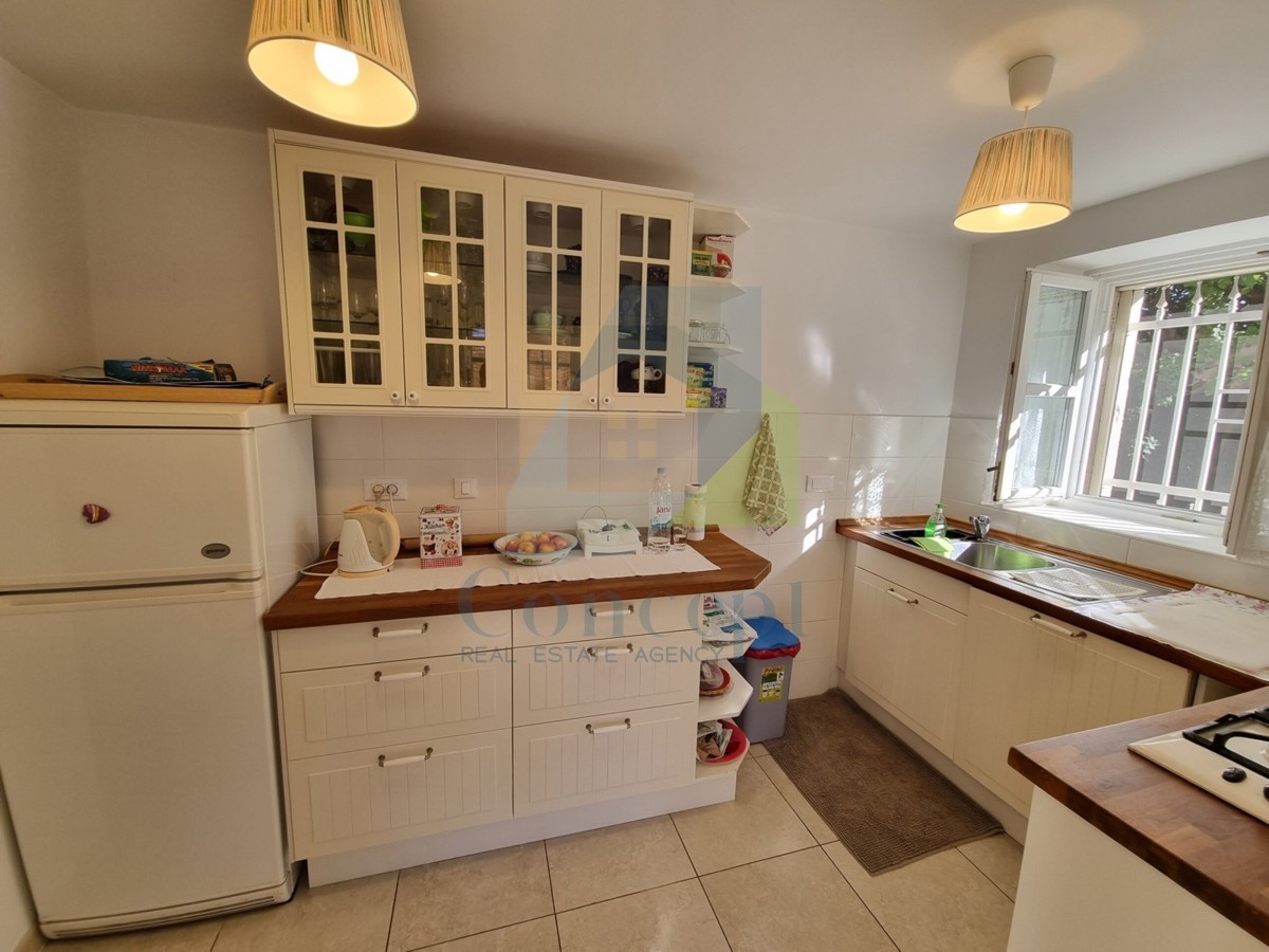 Poreč, Tar - ESCLUSIVA DELL'AGENZIA- Due case in pietra a 3 km dal mare