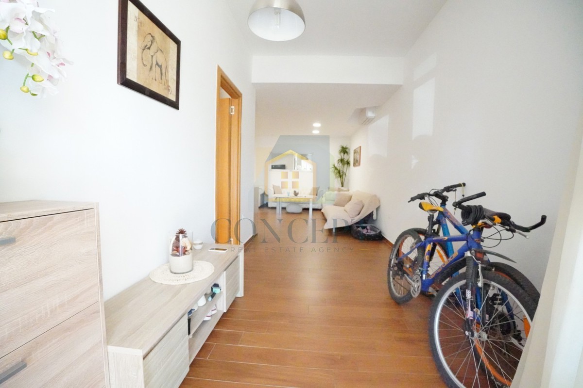 ESCLUSIVA DELL'AGENZIA! Appartamento nel centro di Parenzo, a soli 600 metri dal mare!