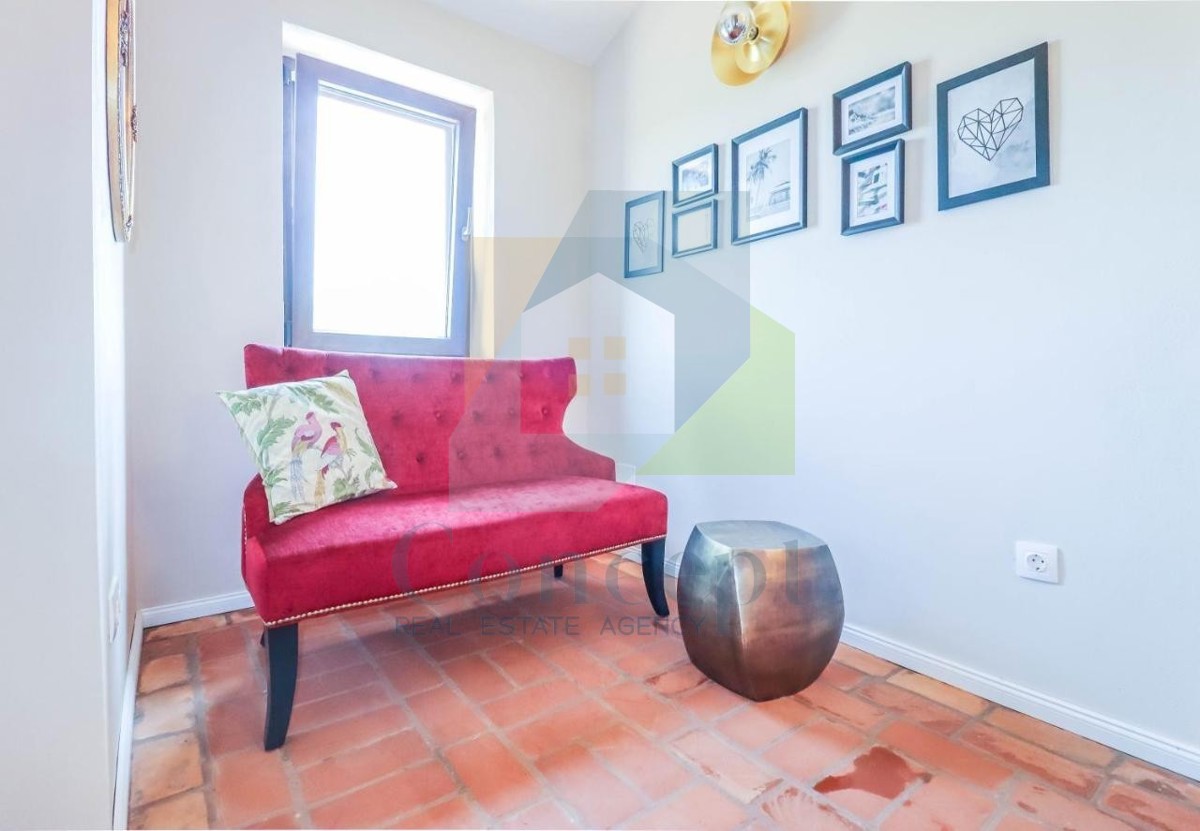 Poreč, dintorni, Casa in pietra con piscina e 4 camere da letto a 12 km dal mare