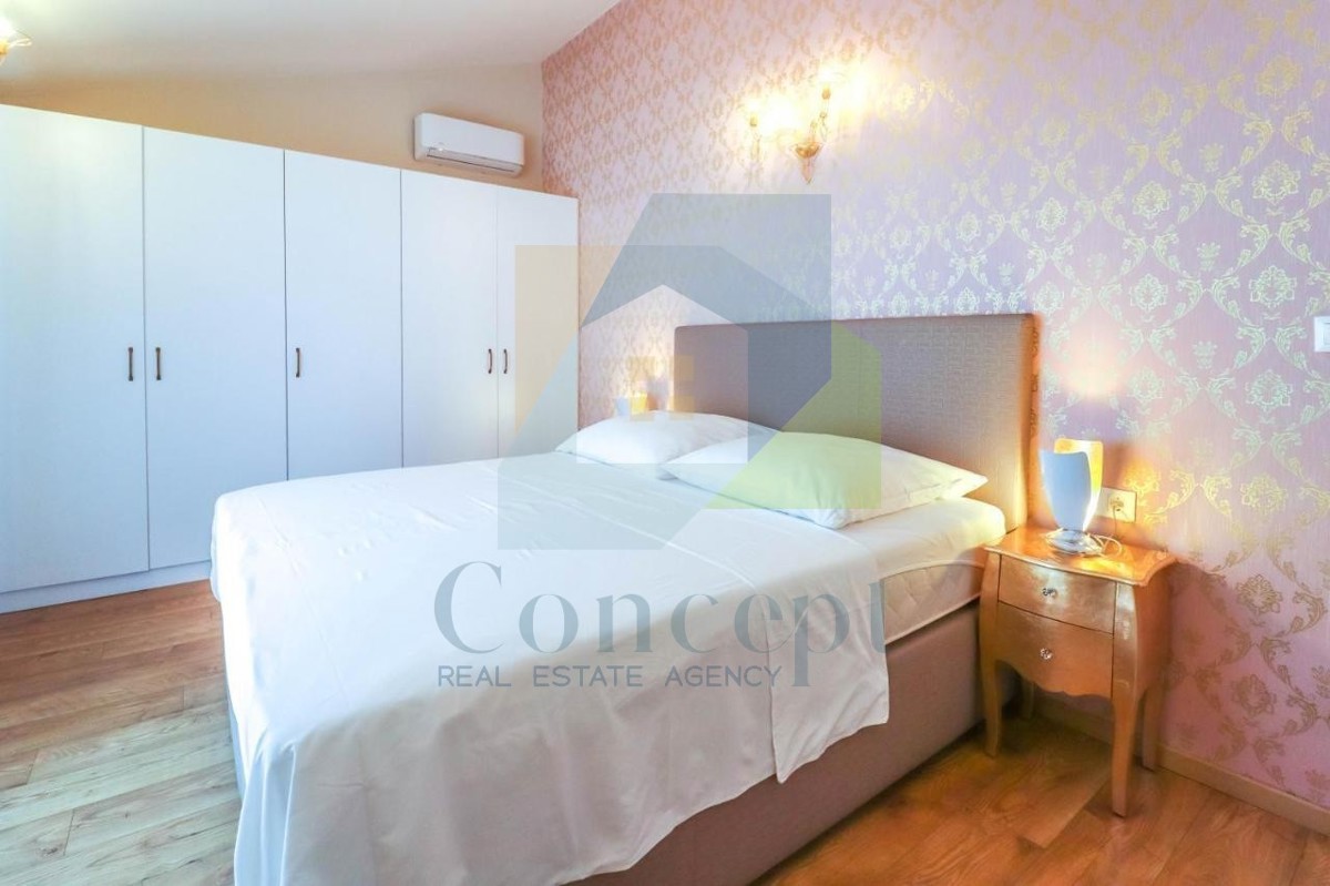 Poreč, dintorni, Casa in pietra con piscina e 4 camere da letto a 12 km dal mare