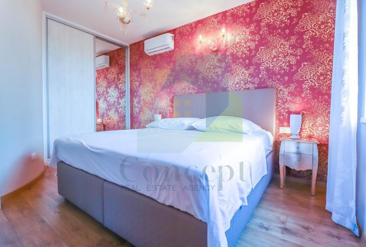 Poreč, dintorni, Casa in pietra con piscina e 4 camere da letto a 12 km dal mare