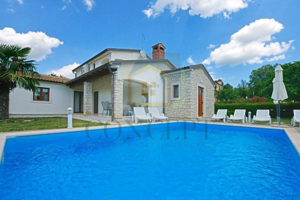 Poreč, dintorni, Casa indipendente con piscina in posizione tranquilla, a 19 km dal mare