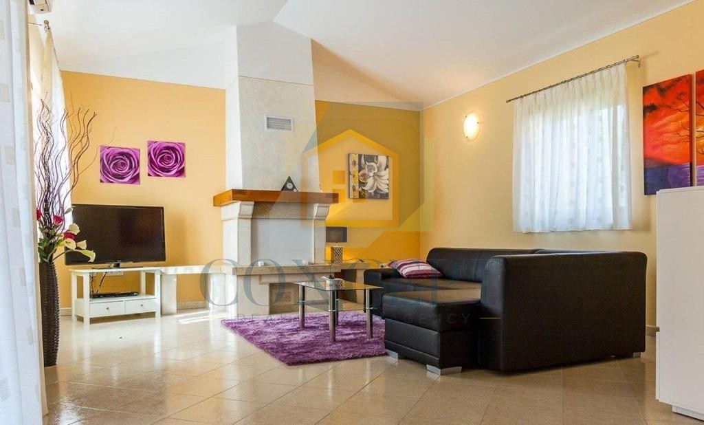 Poreč, dintorni, Casa indipendente con piscina in posizione tranquilla, a 19 km dal mare