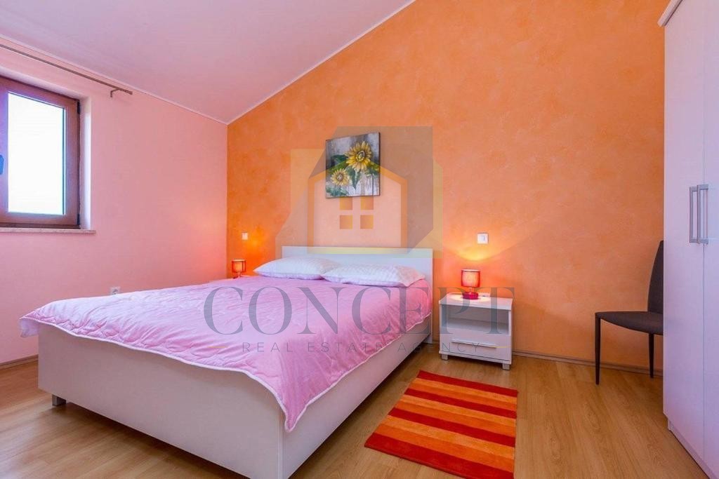 Poreč, dintorni, Casa indipendente con piscina in posizione tranquilla, a 19 km dal mare