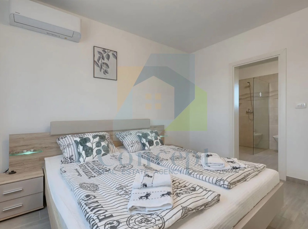 Poreč, dintorni, Casa con piscina in un tranquillo quartiere a 5 km dal mare